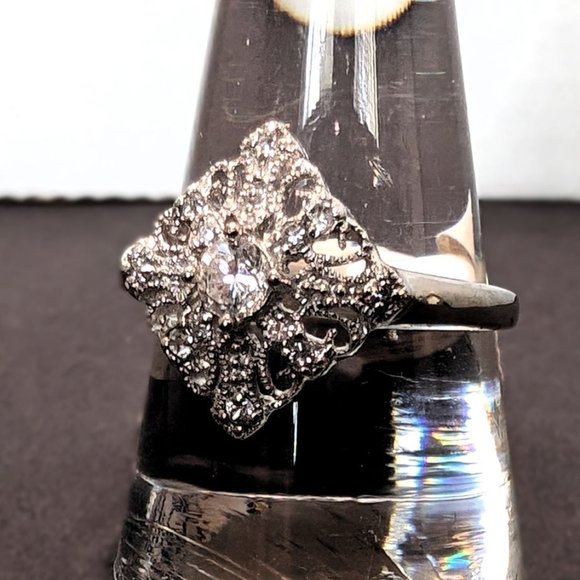 - Stunning Filigree Ring - Solid Sterling Silver and Clear CZ , Diamond ch… - Picture 6 of 9